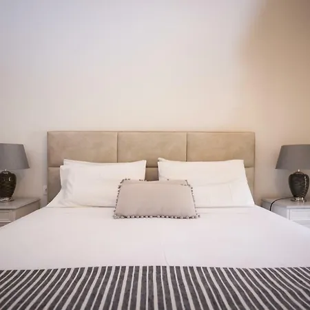 Despina House Ermones בית נופש